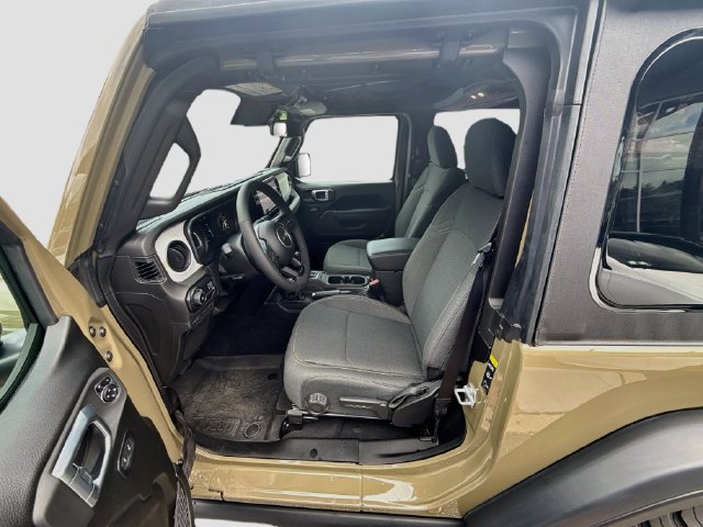 Used 2025 Jeep Wrangler Sport AWD/4WD image 20