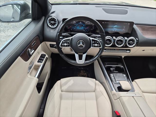 Used 2022 Mercedes-Benz GLA 250 4MATIC w/ Premium Package Lite image 11