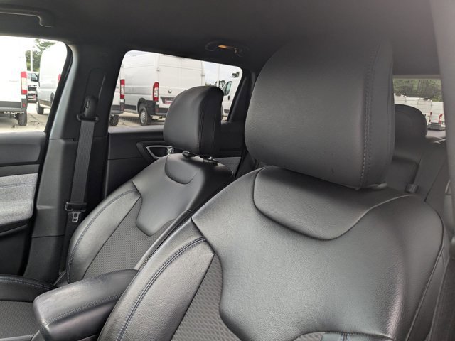 Used 2018 Jeep Compass Limited w/ Navigation Group FWD image 14