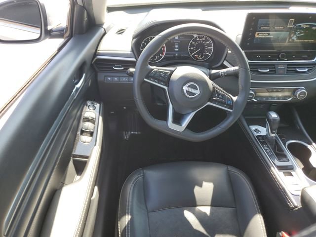 Used 2023 Nissan Altima 2.5 SL FWD image 11