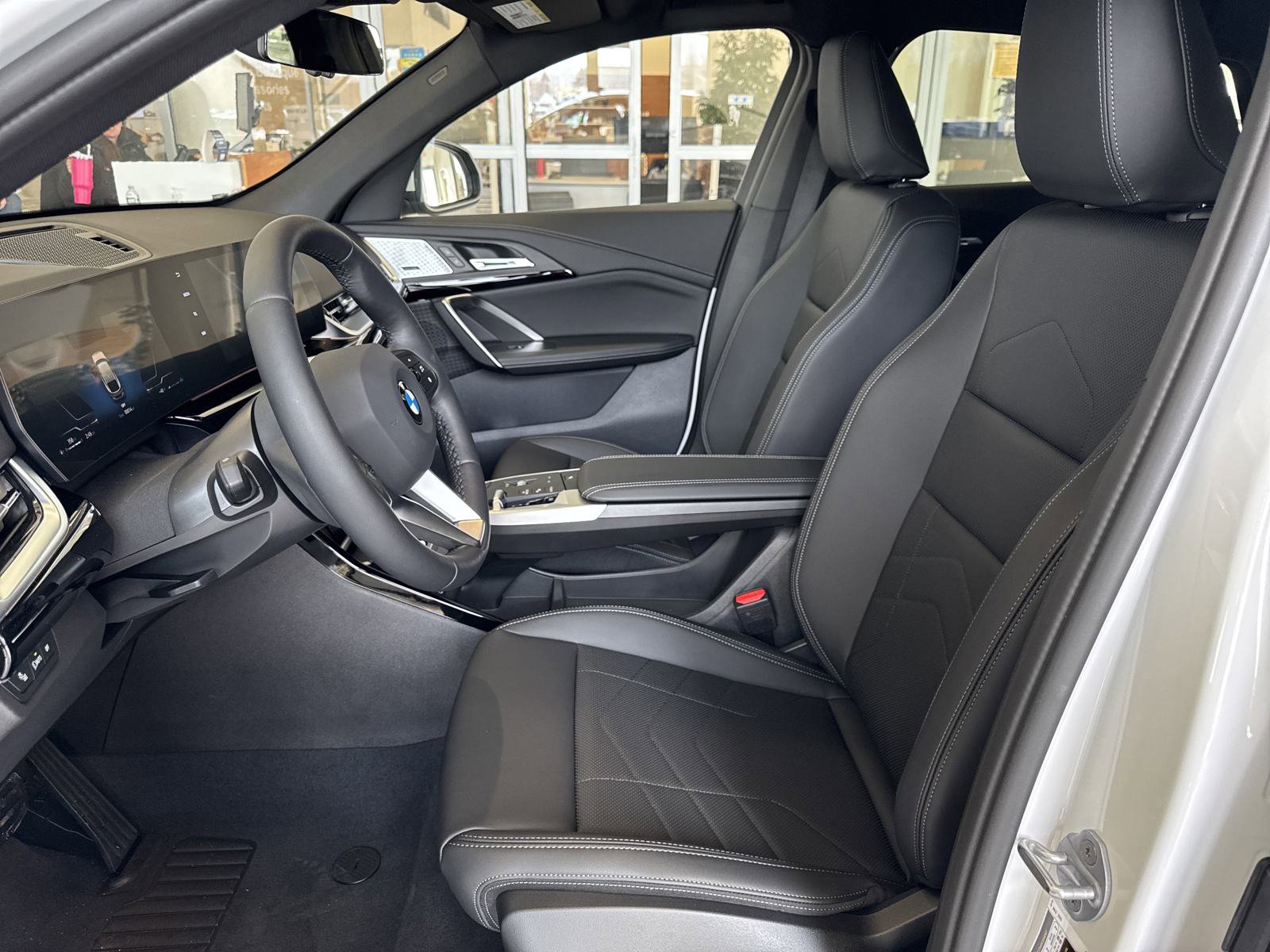 Used 2025 BMW X2 xDrive28i w/ Convenience Package image 14