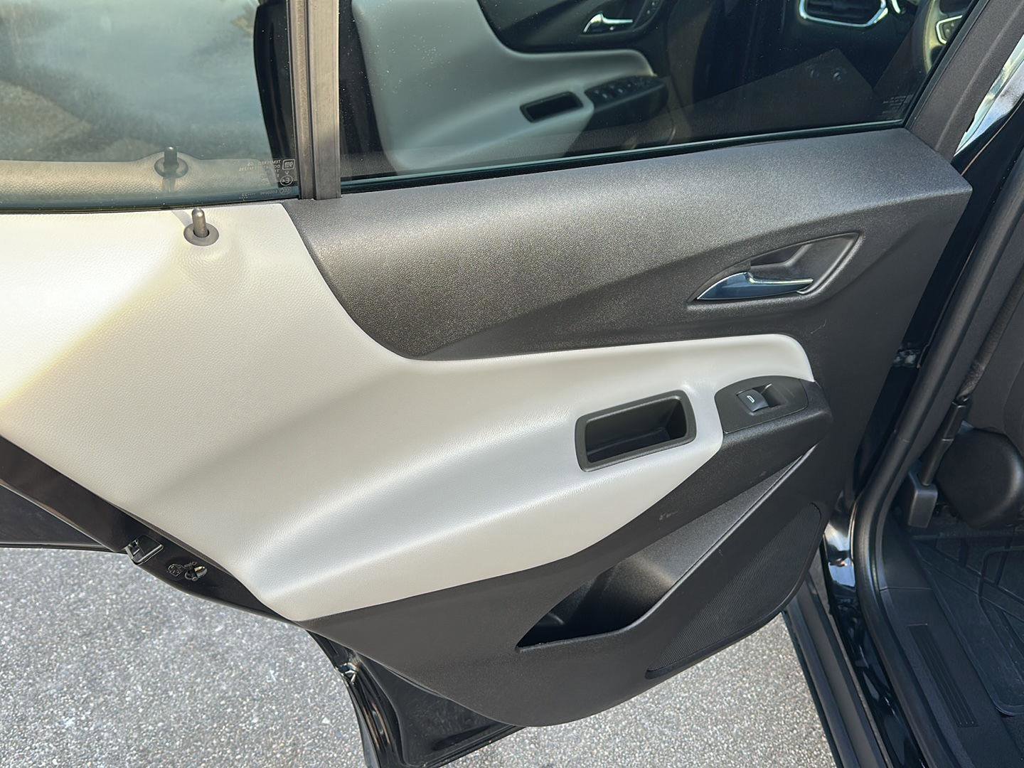 Used 2024 Chevrolet Equinox LS w/ LS Convenience Package image 14