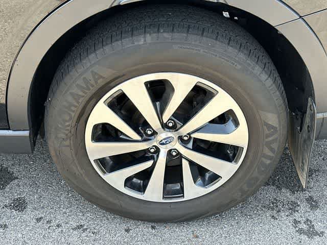 Used 2022 Subaru Outback Premium AWD/4WD image 5