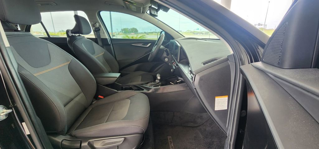 Used 2024 Kia Niro LX FWD image 22