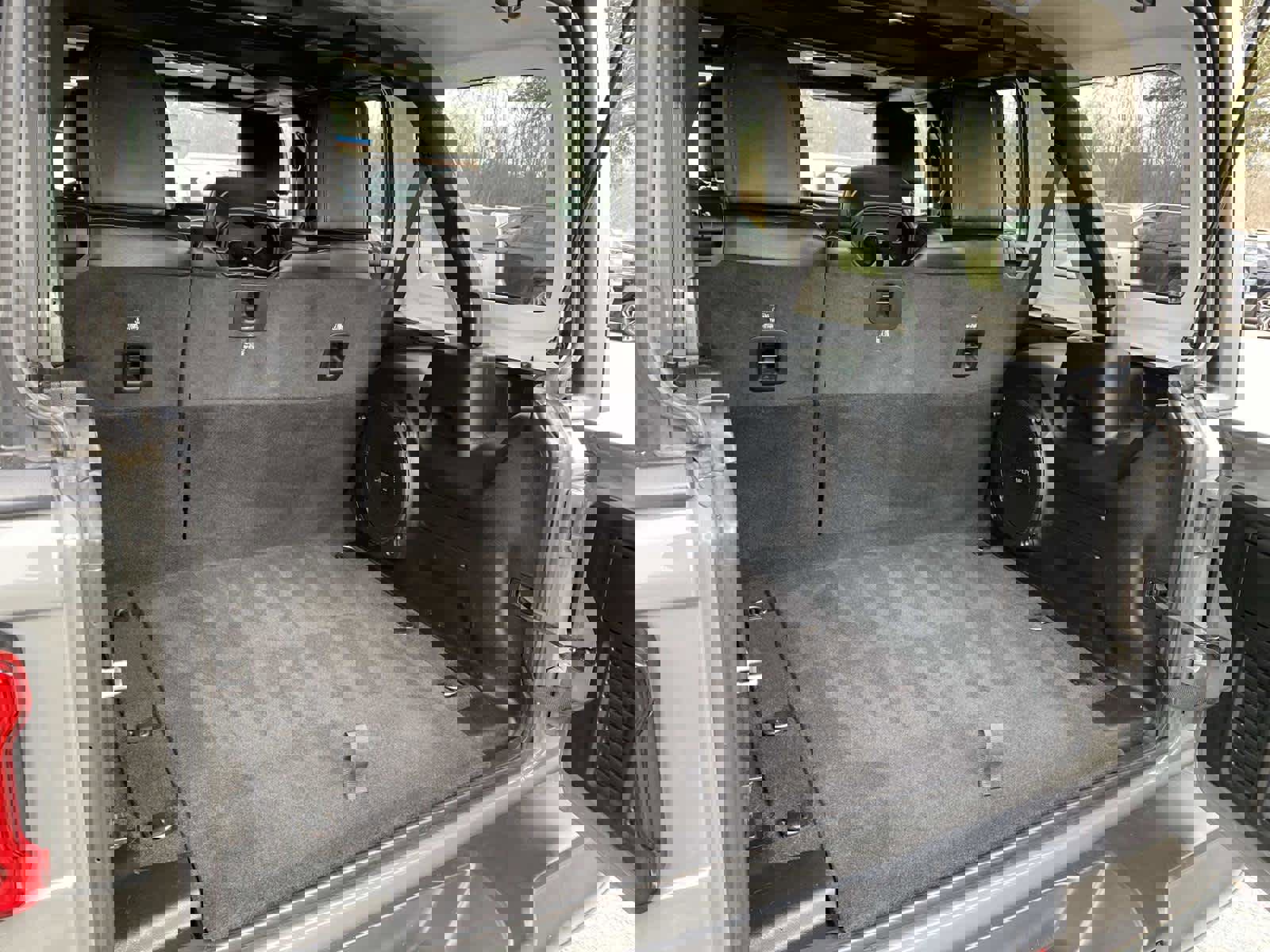 Used 2020 Jeep Wrangler Unlimited Sahara w/ Dual Top Group image 5