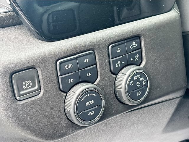Used 2024 Chevrolet Silverado 2500 High Country AWD/4WD image 10