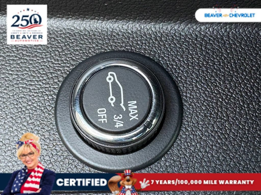 Used 2023 Chevrolet Traverse Premier w/ Redline Edition FWD image 34