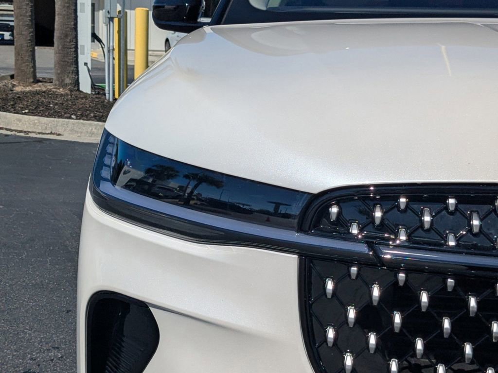 New 2026 Lincoln Nautilus Reserve image 9