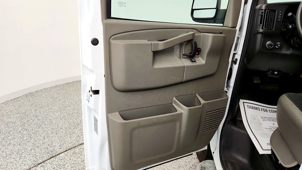 Used 2025 Chevrolet Express 2500 w/ Driver Convenience Package RWD image 10