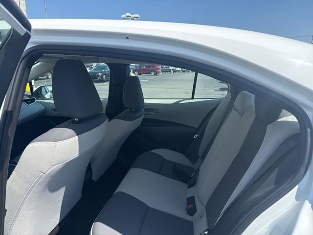Used 2023 Toyota Corolla LE image 6