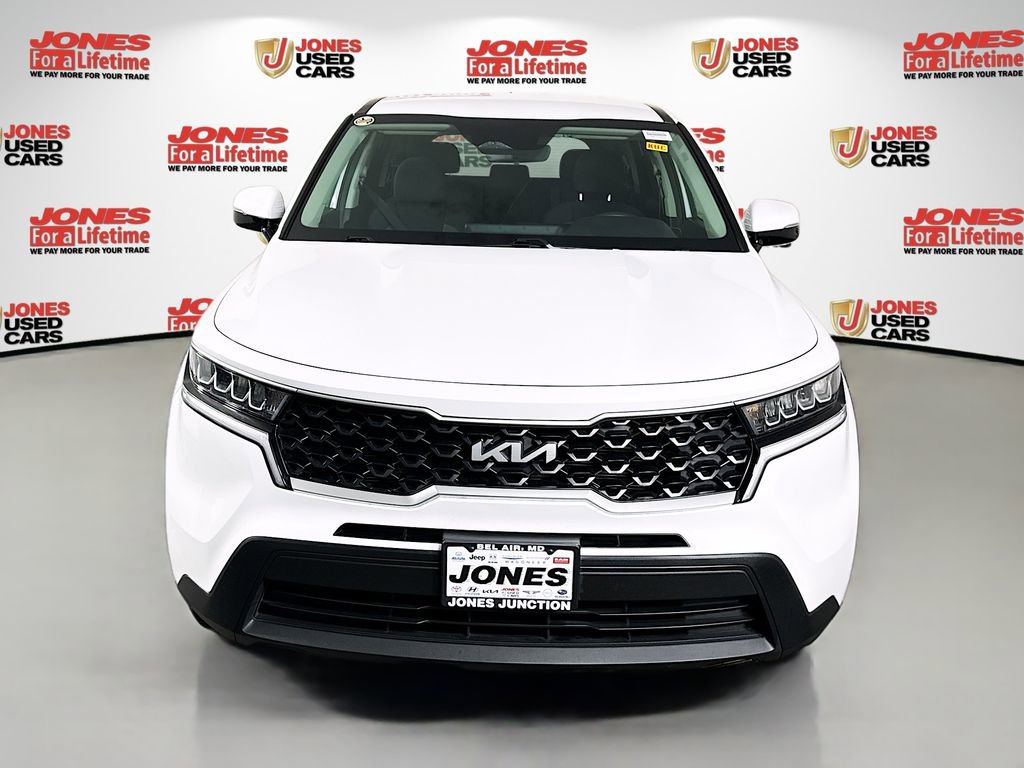 Used 2022 Kia Sorento LX image 11