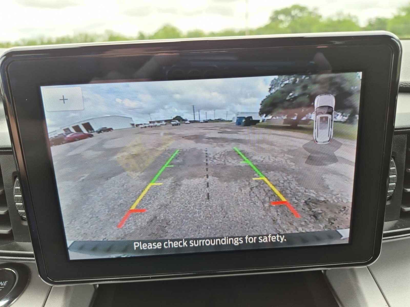 Used 2024 Ford Explorer XLT image 15