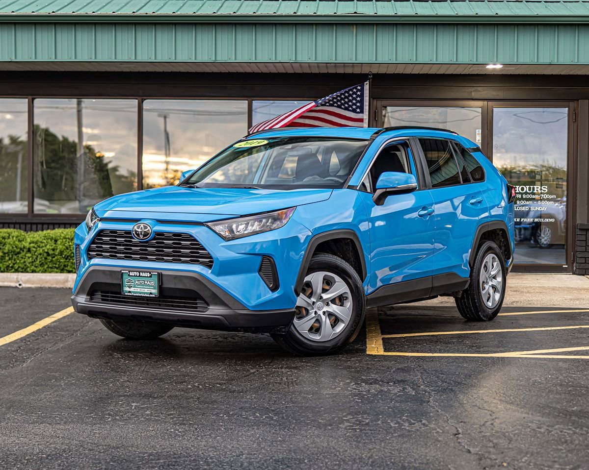 Used 2019 Toyota RAV4 LE w/ All Weather Liner Package AWD/4WD image 5
