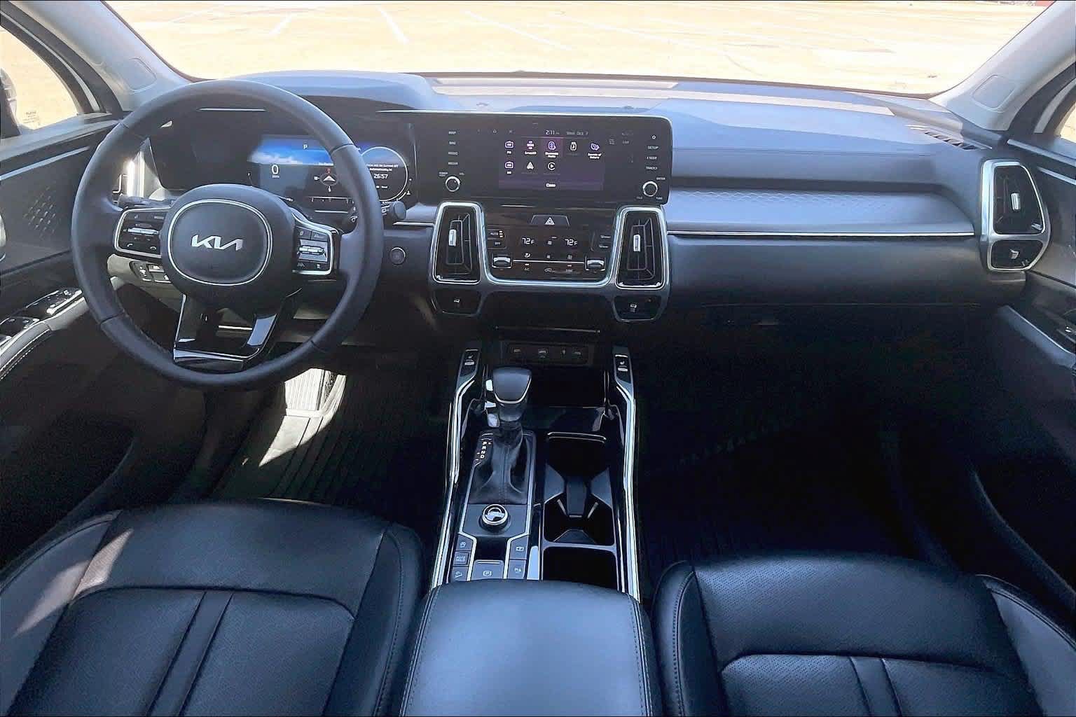 Certified 2023 Kia Sorento SX FWD image 8