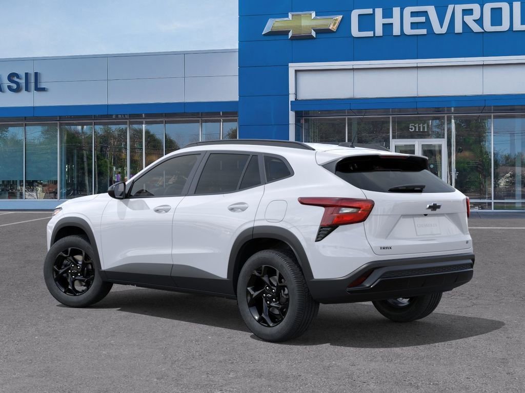 New 2026 Chevrolet Trax LT w/ Driver Confidence Package FWD image 3