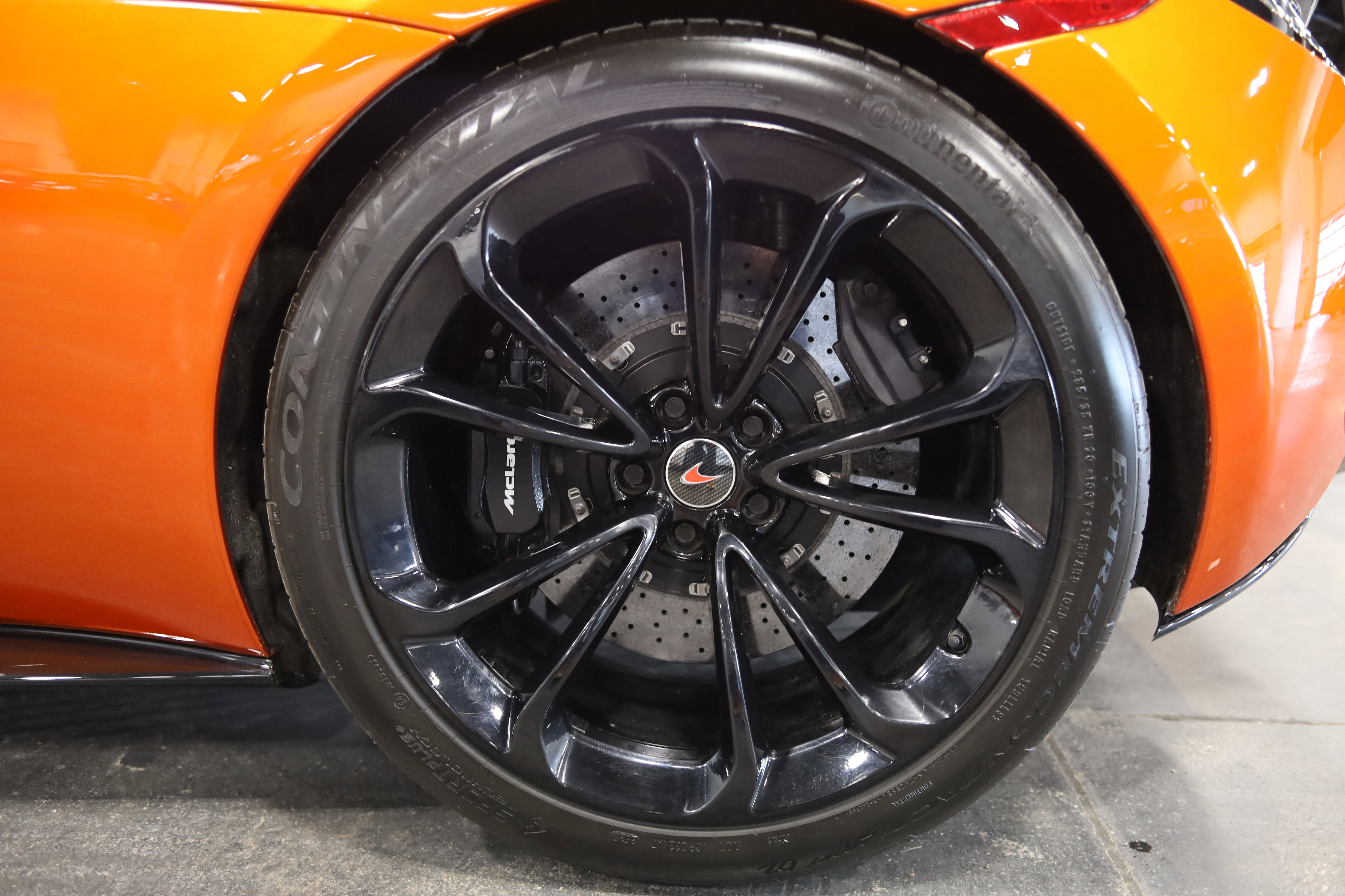 Used 2018 McLaren 570S Coupe image 11