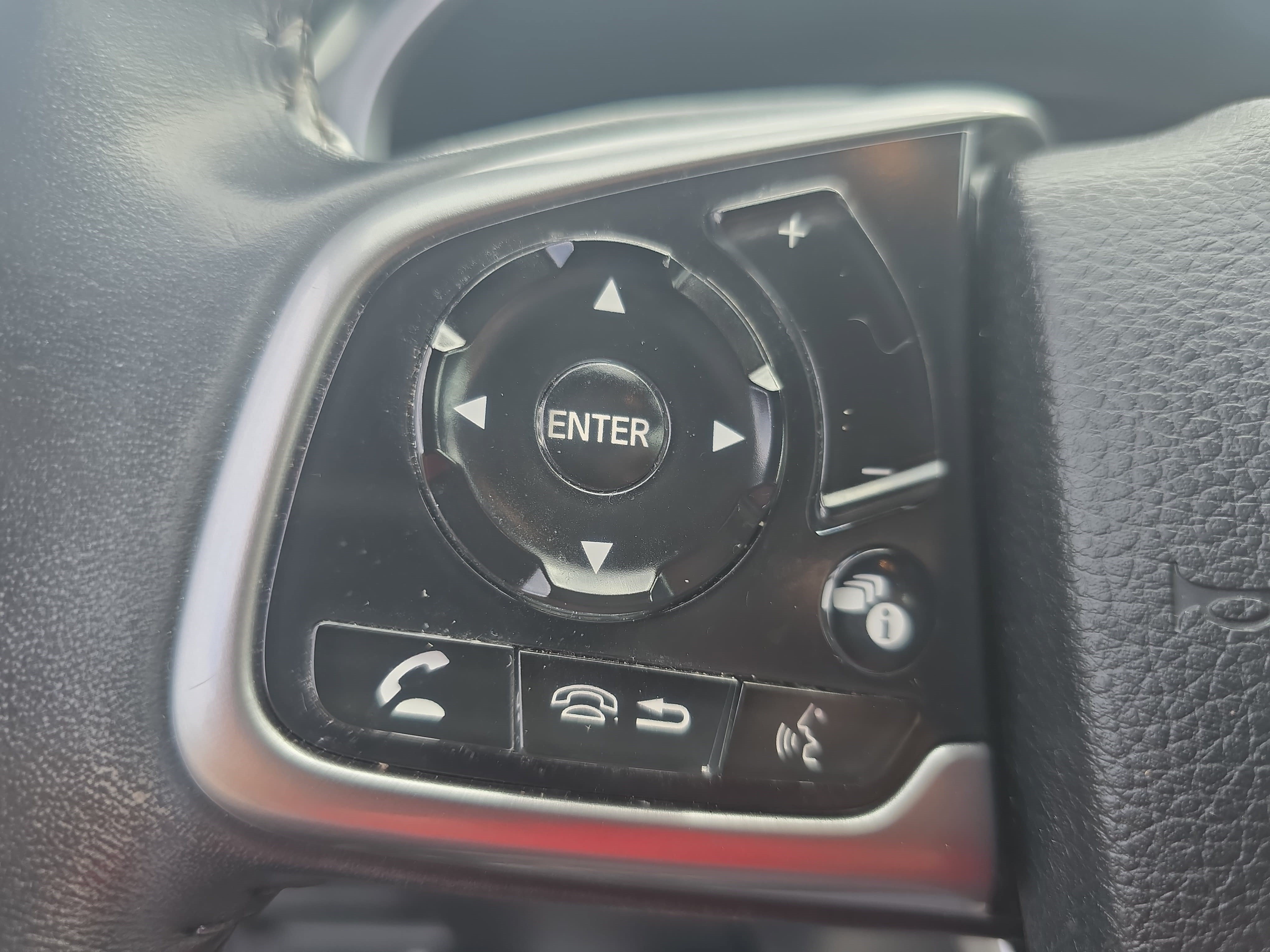 Used 2019 Honda CR-V Touring image 16