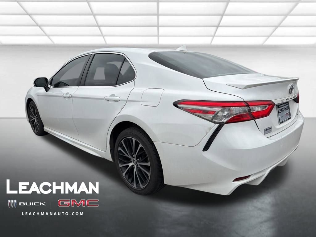 Used 2019 Toyota Camry SE image 5