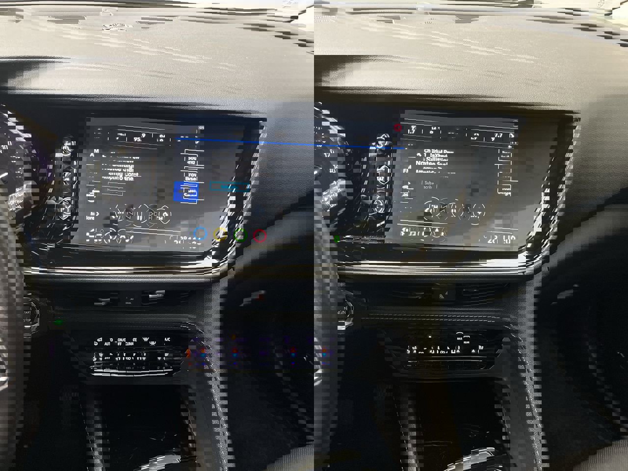 Used 2023 Buick Envision Avenir image 18