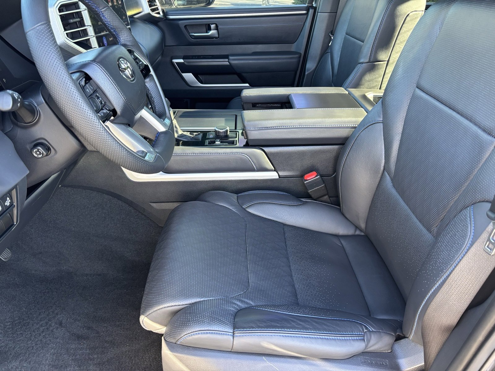 Used 2023 Toyota Tundra Platinum image 16