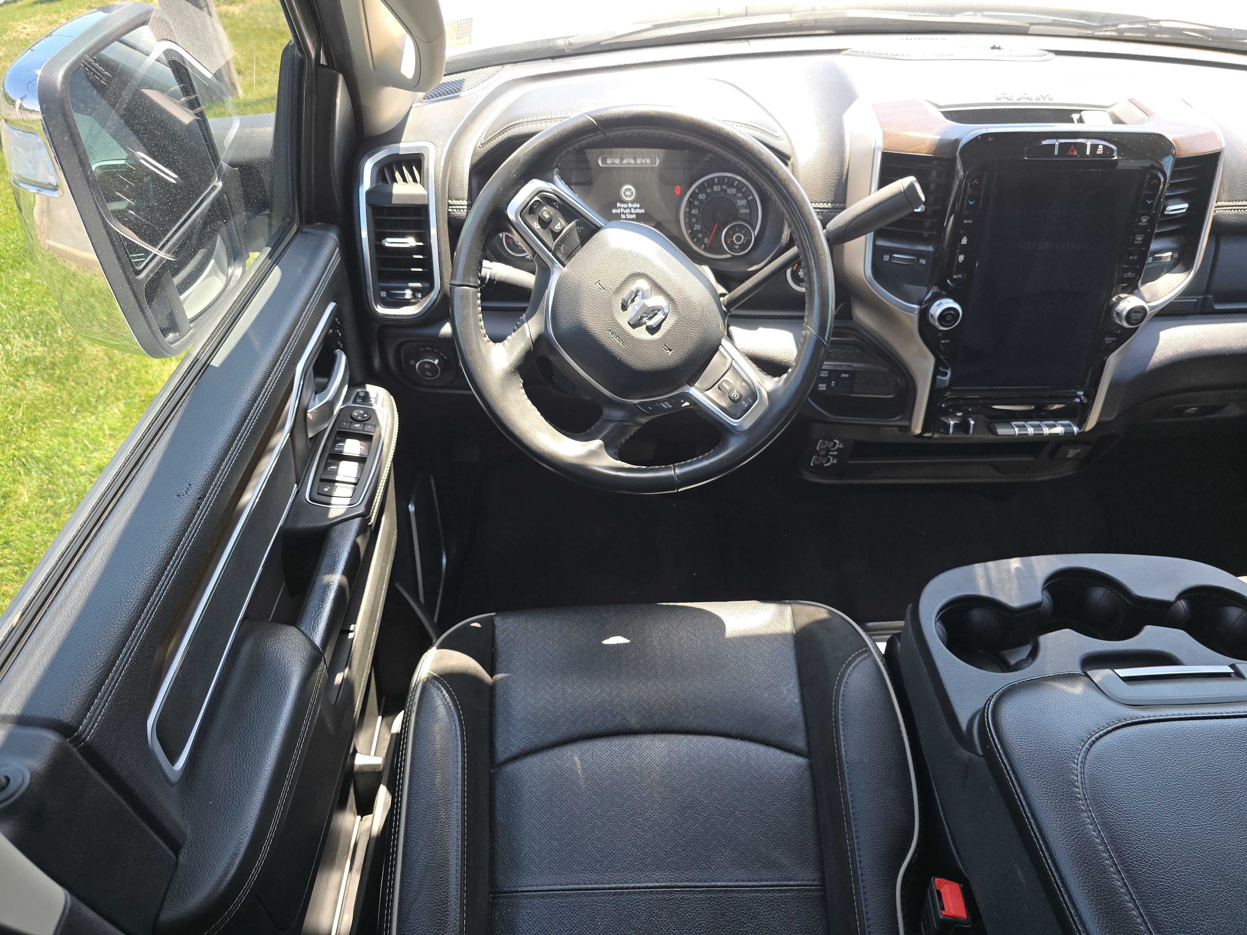Used 2024 RAM 2500 Laramie AWD/4WD image 20