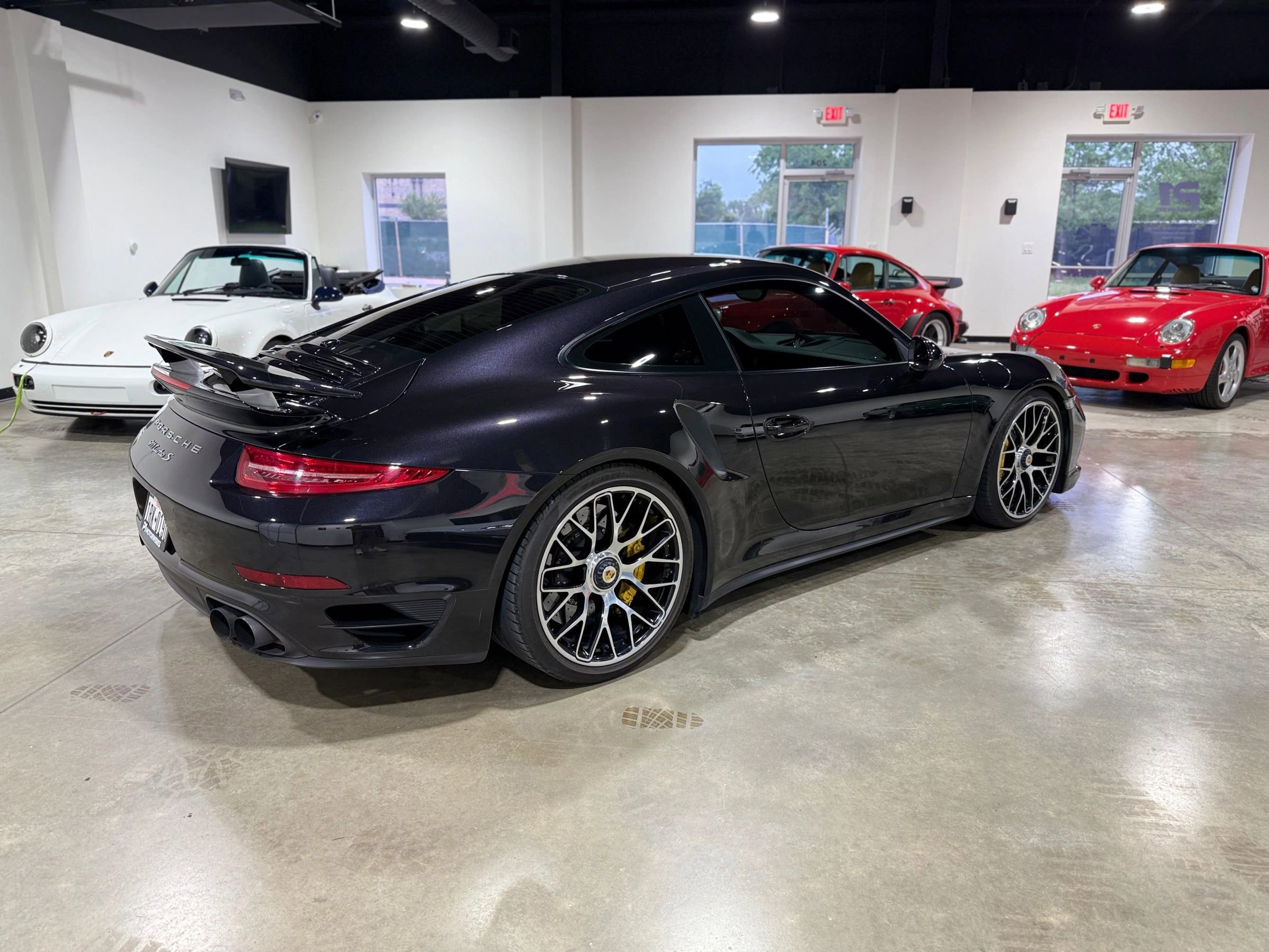 Used 2014 Porsche 911 Turbo S AWD/4WD image 4