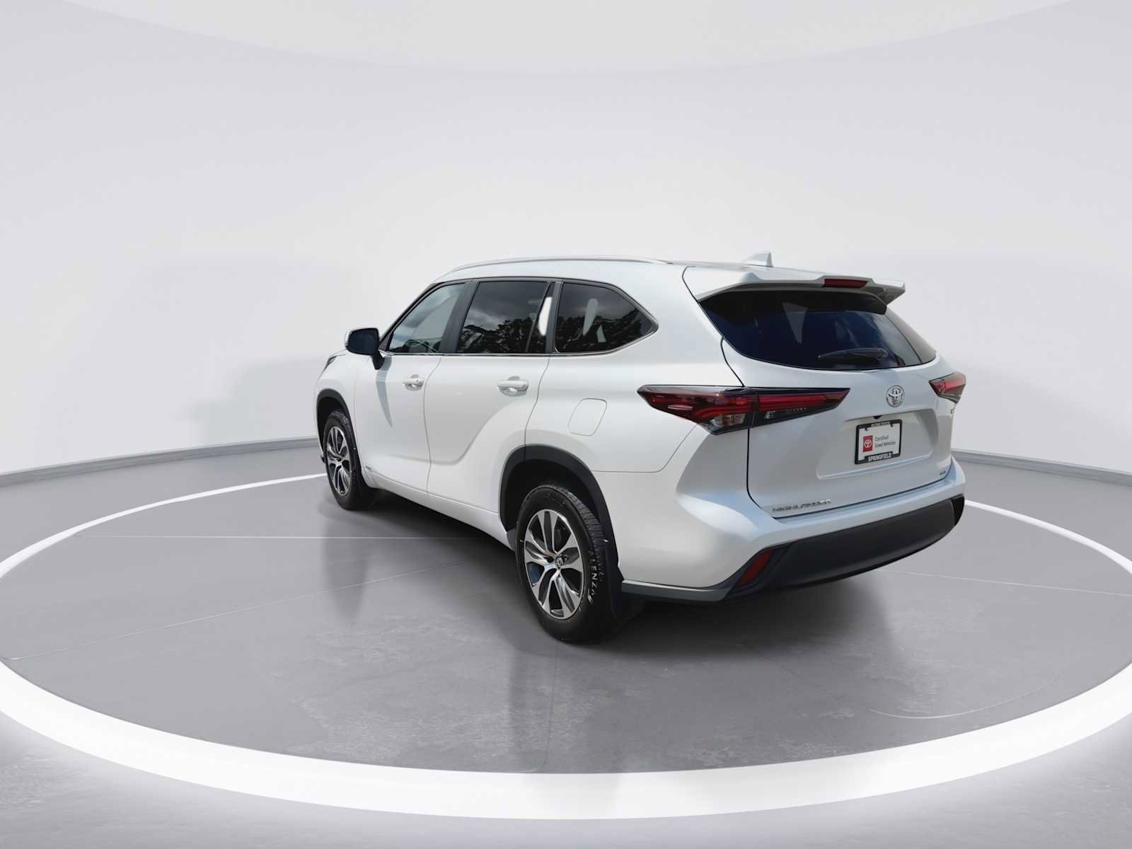 Certified 2026 Toyota Highlander XLE AWD/4WD image 6