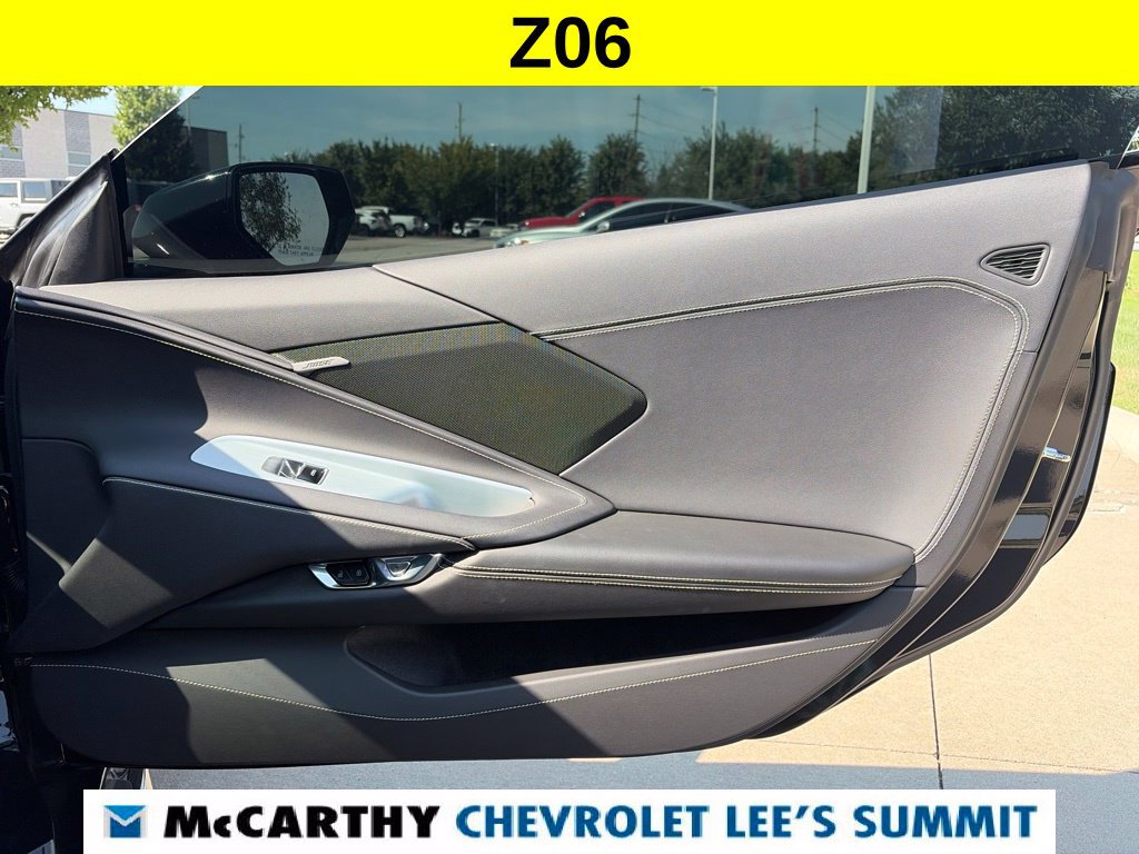 Used 2025 Chevrolet Corvette Z06 RWD image 25