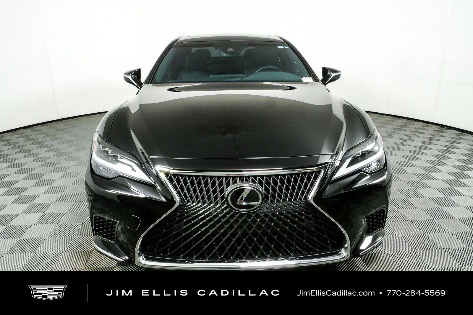 Used 2021 Lexus LS 500 w/ Accessory Package (Z1) RWD image 27