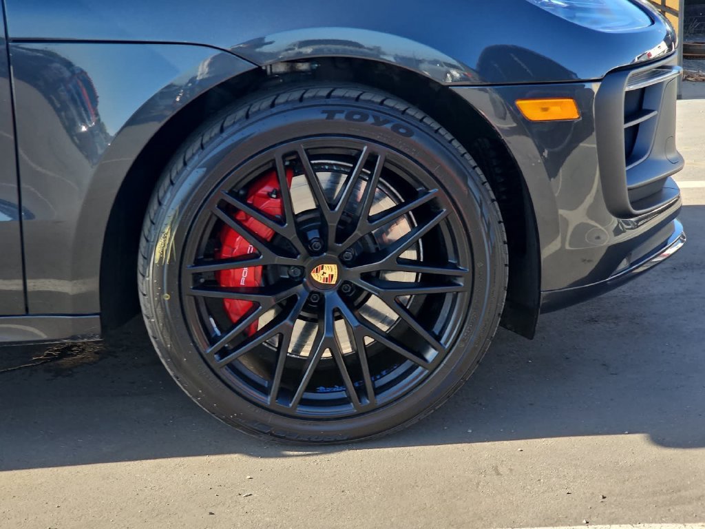 Used 2024 Porsche Macan GTS AWD/4WD image 38