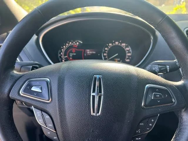 Used 2018 Lincoln MKX Premiere FWD image 12