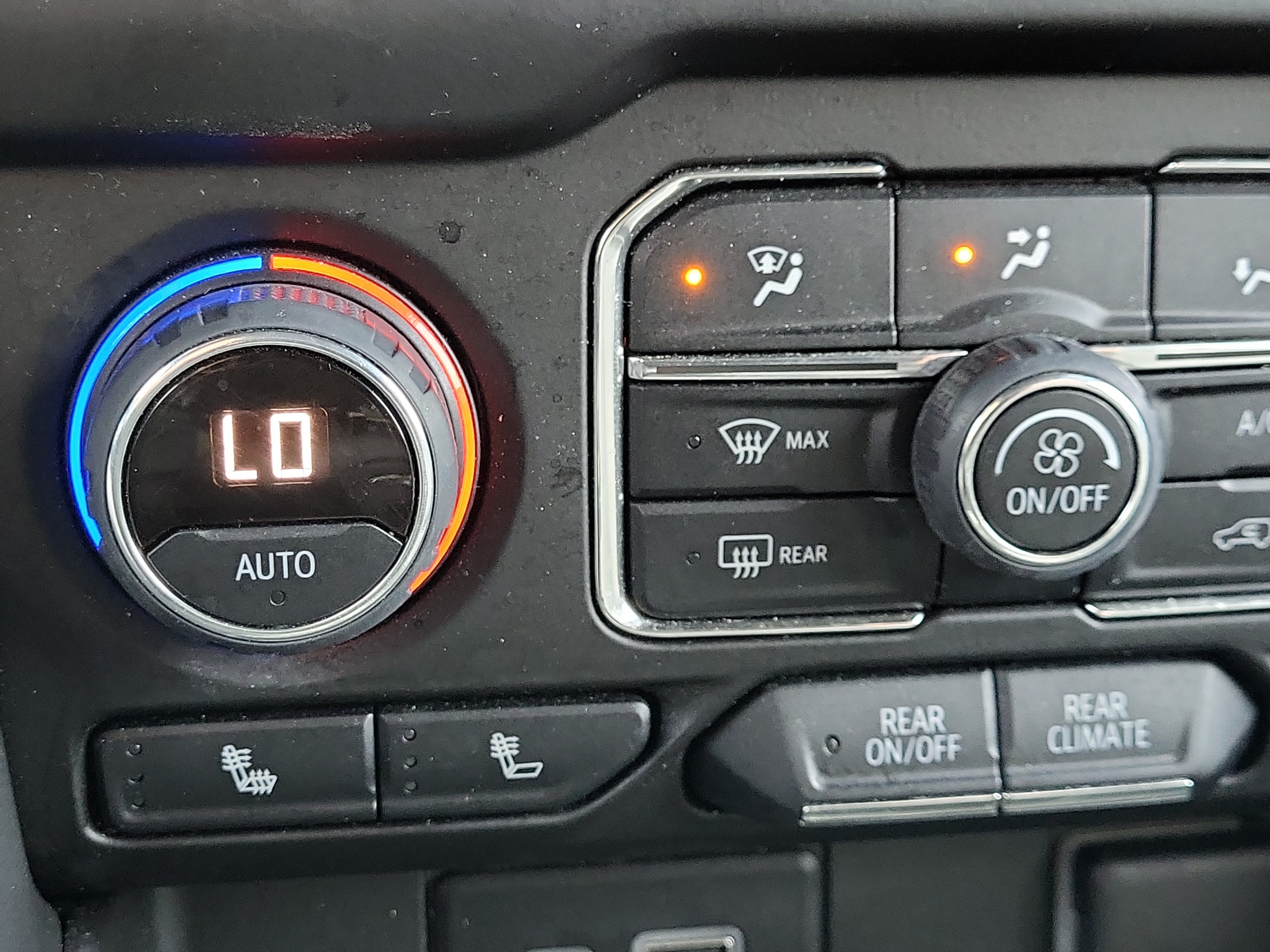 Used 2021 Chevrolet Tahoe Z71 AWD/4WD image 25