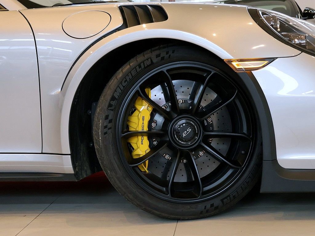 Used 2016 Porsche 911 GT3 RS image 9