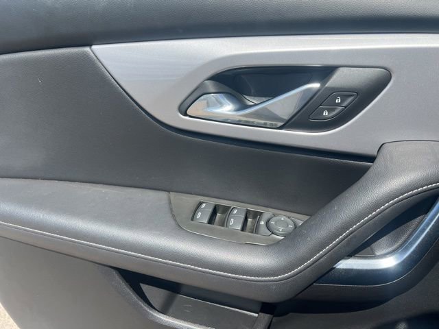 Used 2025 Chevrolet Blazer LT AWD/4WD image 25