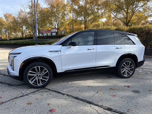 New 2026 Cadillac Vistiq Sport image 2