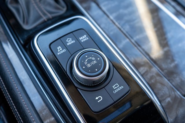 Used 2022 Nissan Armada Platinum w/ Captain's Chairs Package image 43