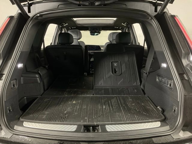 New 2026 Cadillac Vistiq Sport w/ LPO, Floor Liner Package image 31