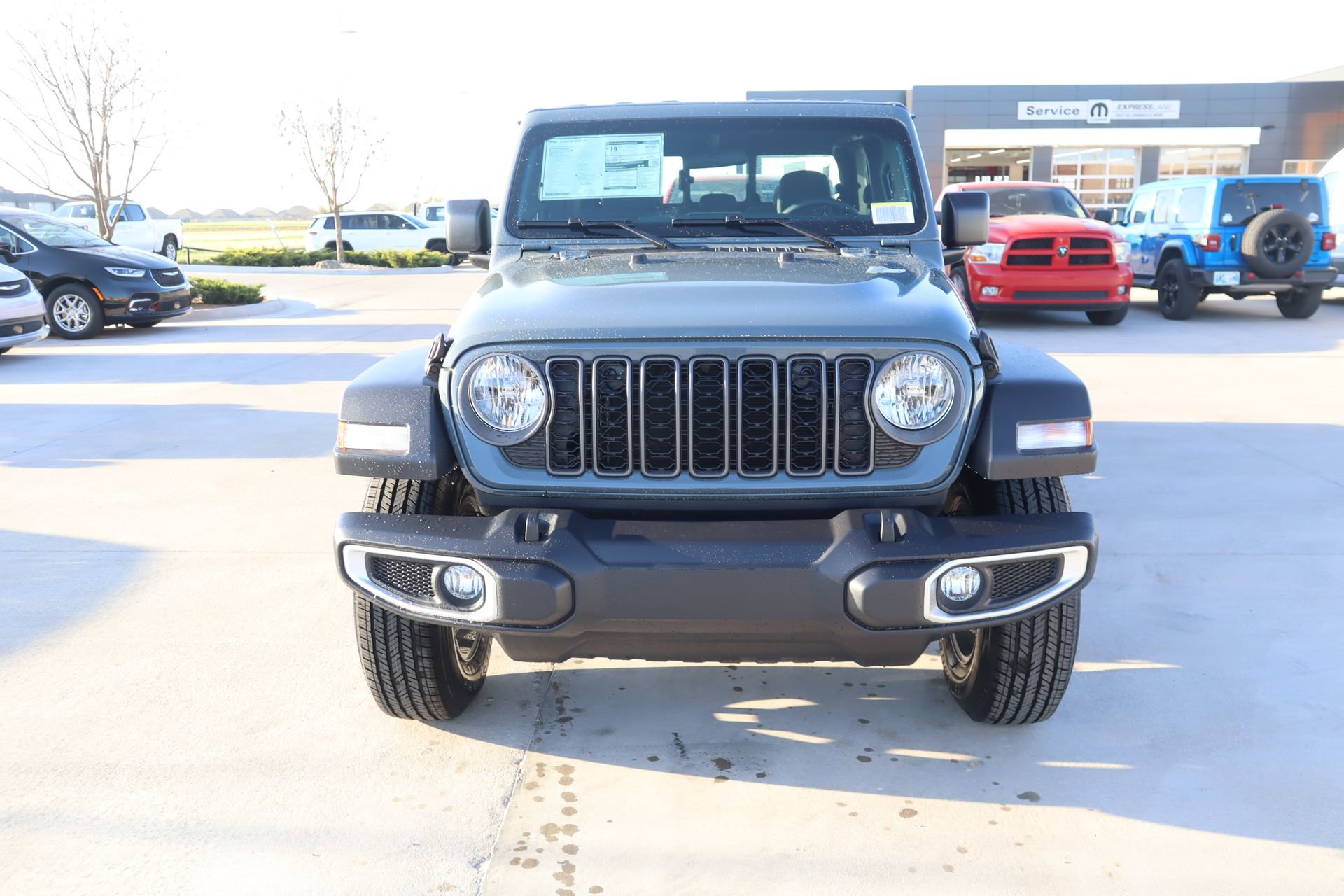 New 2026 Jeep Gladiator Sport AWD/4WD image 8