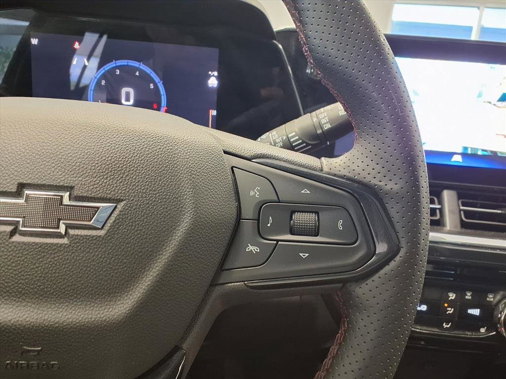 Used 2024 Chevrolet Trax RS w/ Sunroof Package image 27