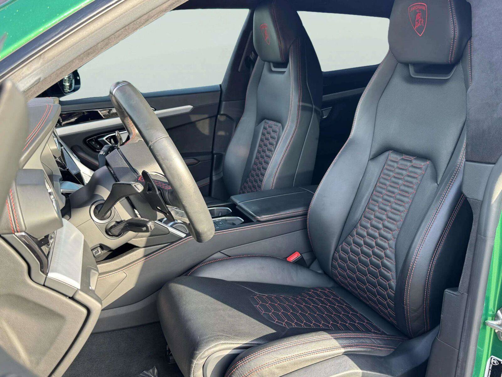 Used 2021 Lamborghini Urus AWD/4WD image 27