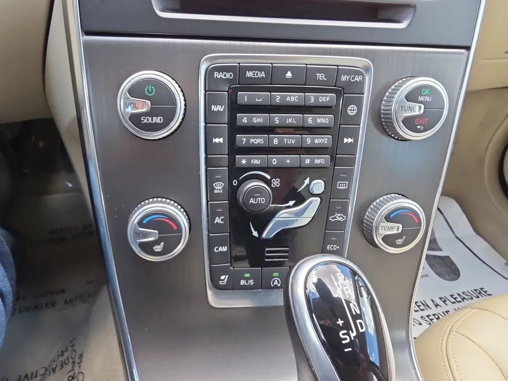 Used 2015 Volvo V60 T5 Premier w/ Convenience Package image 45