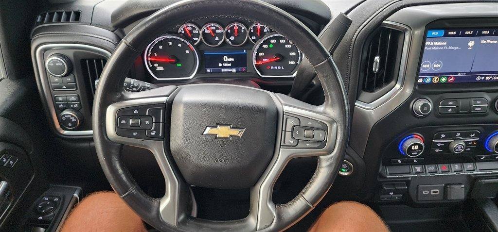 Used 2022 Chevrolet Silverado 3500 LT w/ Convenience Package AWD/4WD image 16