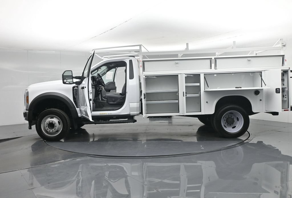New 2025 Ford F450 XL w/ XL Chrome Package RWD image 40