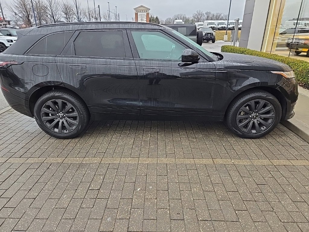 Certified 2023 Land Rover Range Rover Velar R-Dynamic S image 4