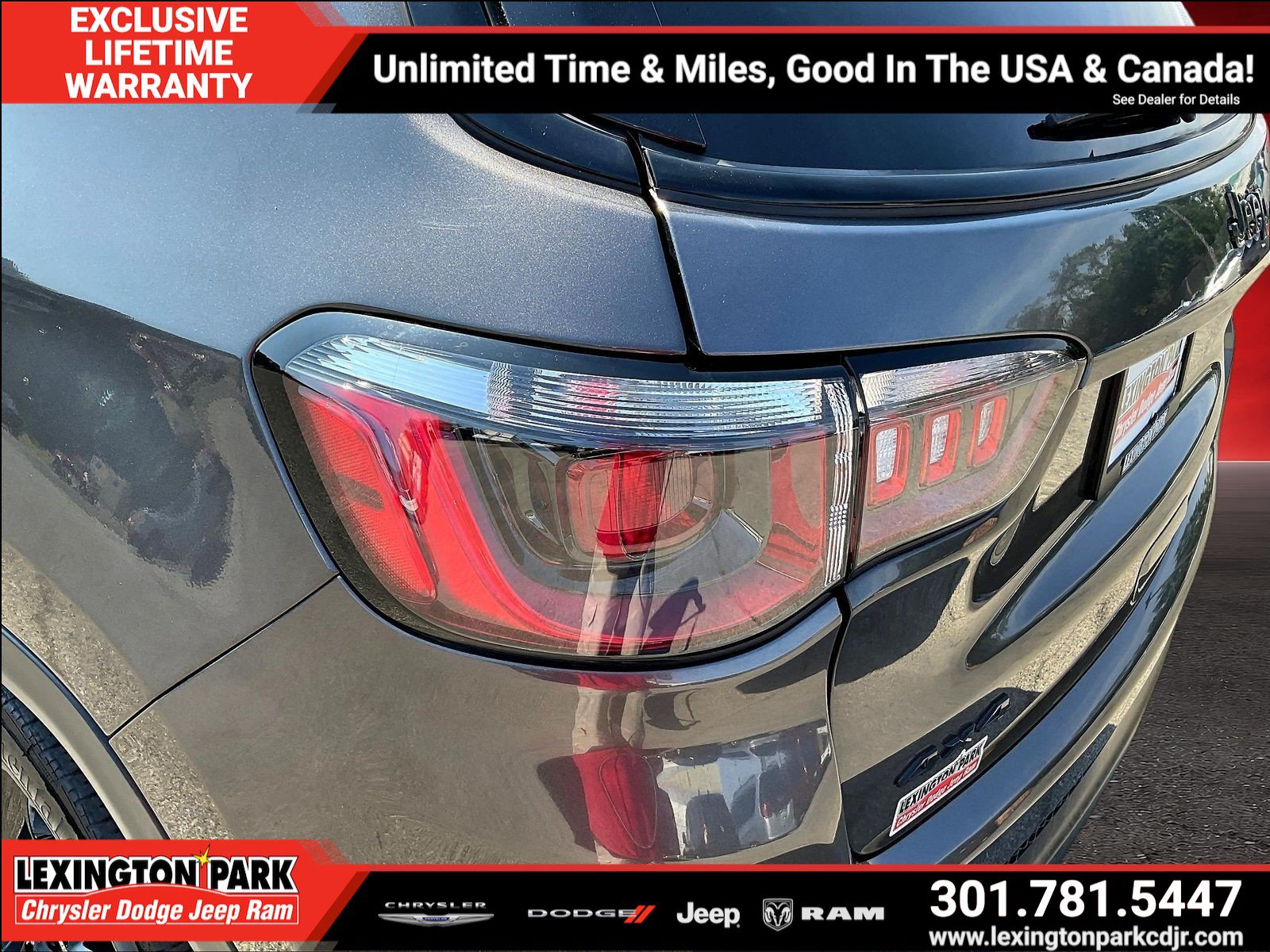 Used 2023 Jeep Compass Latitude w/ Convenience Group AWD/4WD image 21