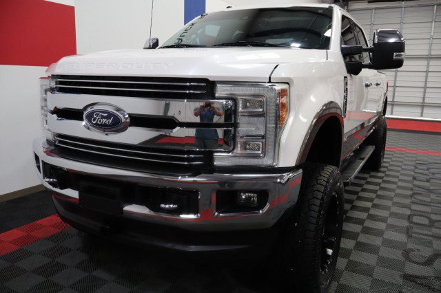 Used 2017 Ford F350 Lariat w/ Lariat Ultimate Package AWD/4WD image 4