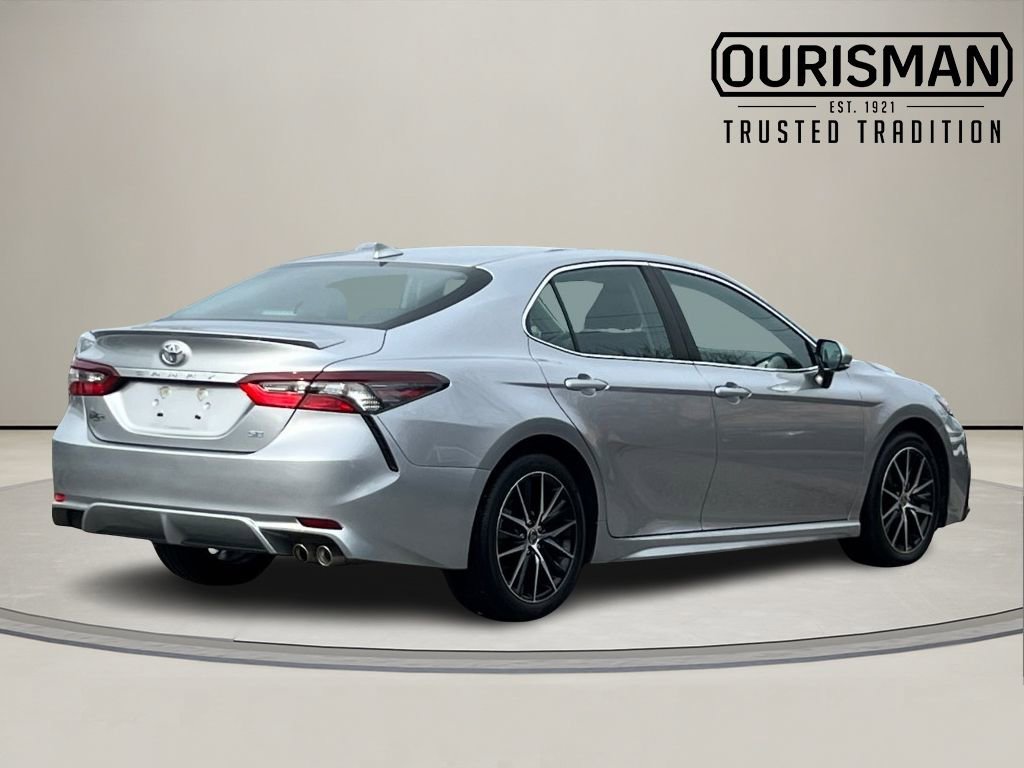 Used 2024 Toyota Camry SE image 5