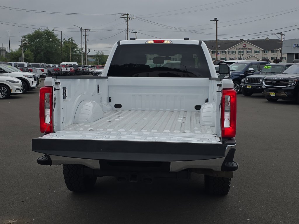 Certified 2023 Ford F350 XLT w/ FX4 Off-Road Package image 9
