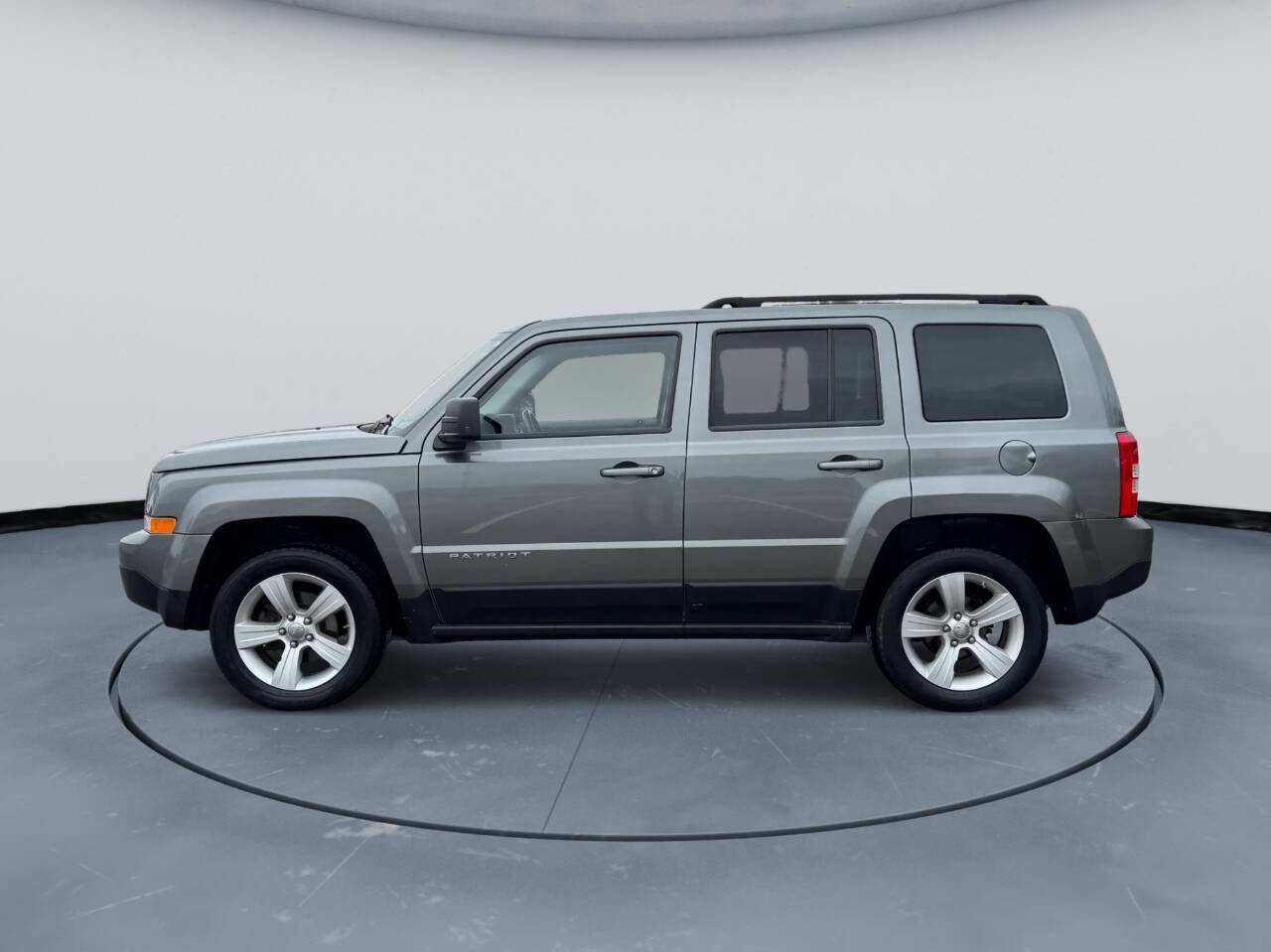 Used 2012 Jeep Patriot Latitude w/ Sun/Sound Group image 9