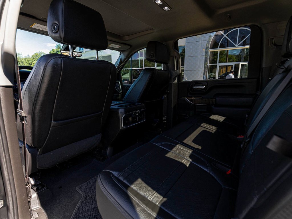 Used 2021 GMC Sierra 3500 Denali w/ Denali Ultimate Package image 28